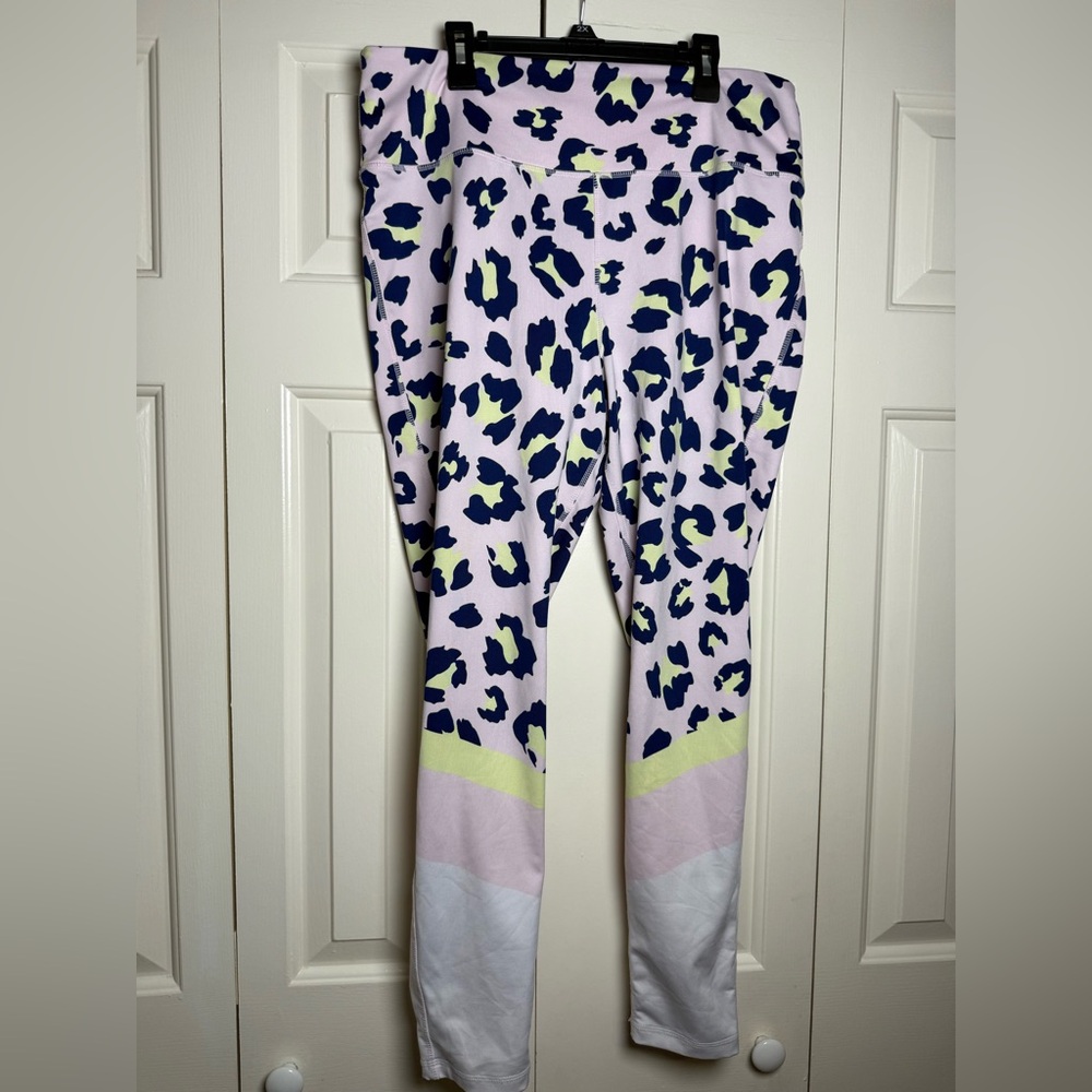 Cabana byâ Crown and Ivy leopard print leggings